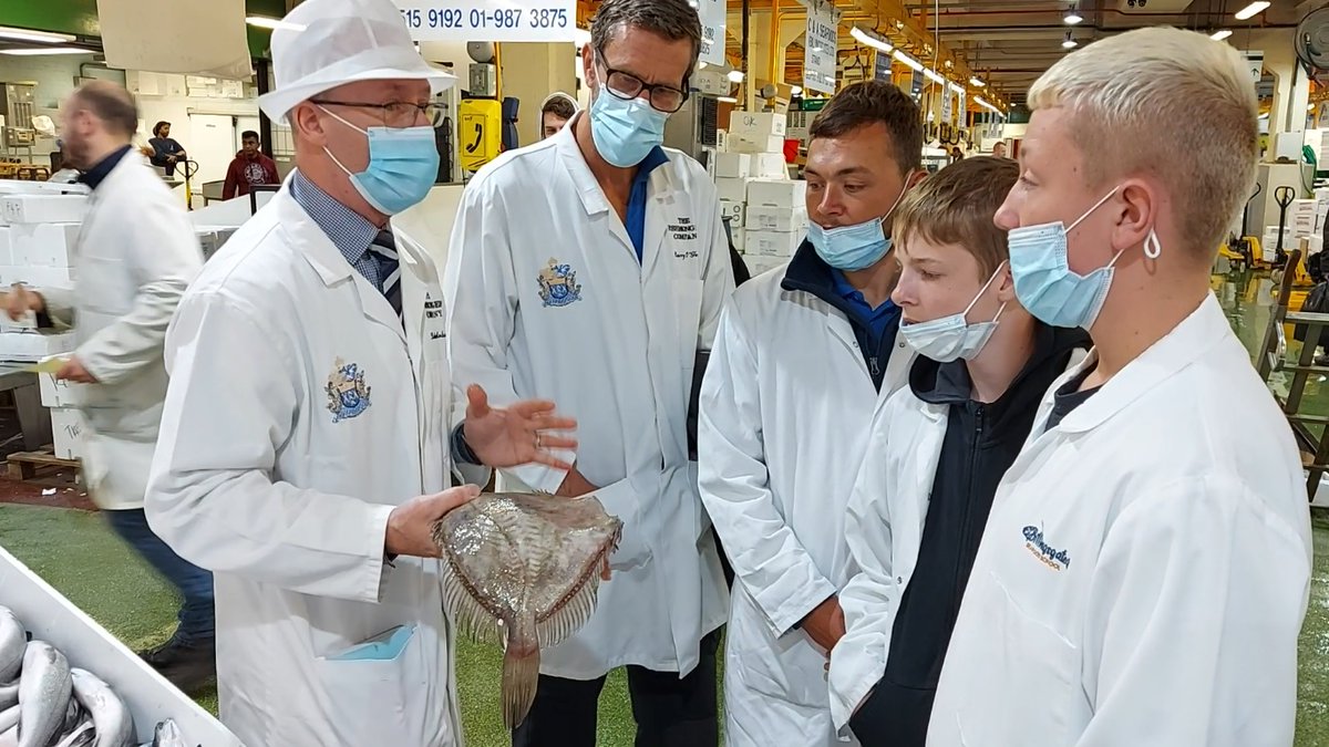 CatZeroOfficial's tweet photo. An early 4.30am start for our #Grimsby @YF_Foundation participants as they enjoyed an interesting trip around Billingsgate Market with @FishmongersCo. Later, they learned to cook @SeafoodSchool with a national TV chef. What a fantastic #opportunity for all involved! https://t.co/H0PEWJmR6t
