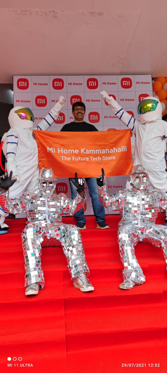 batchumalli's tweet photo. #Grand #Launch πThe #Future #Tech #Store π¨βπ
Please do visit #MiHome #Kammanahalli & experiance the #Futureπ€©
#FutureLivesHere #MiHome4Tech https://t.co/wp3S2oWx0m