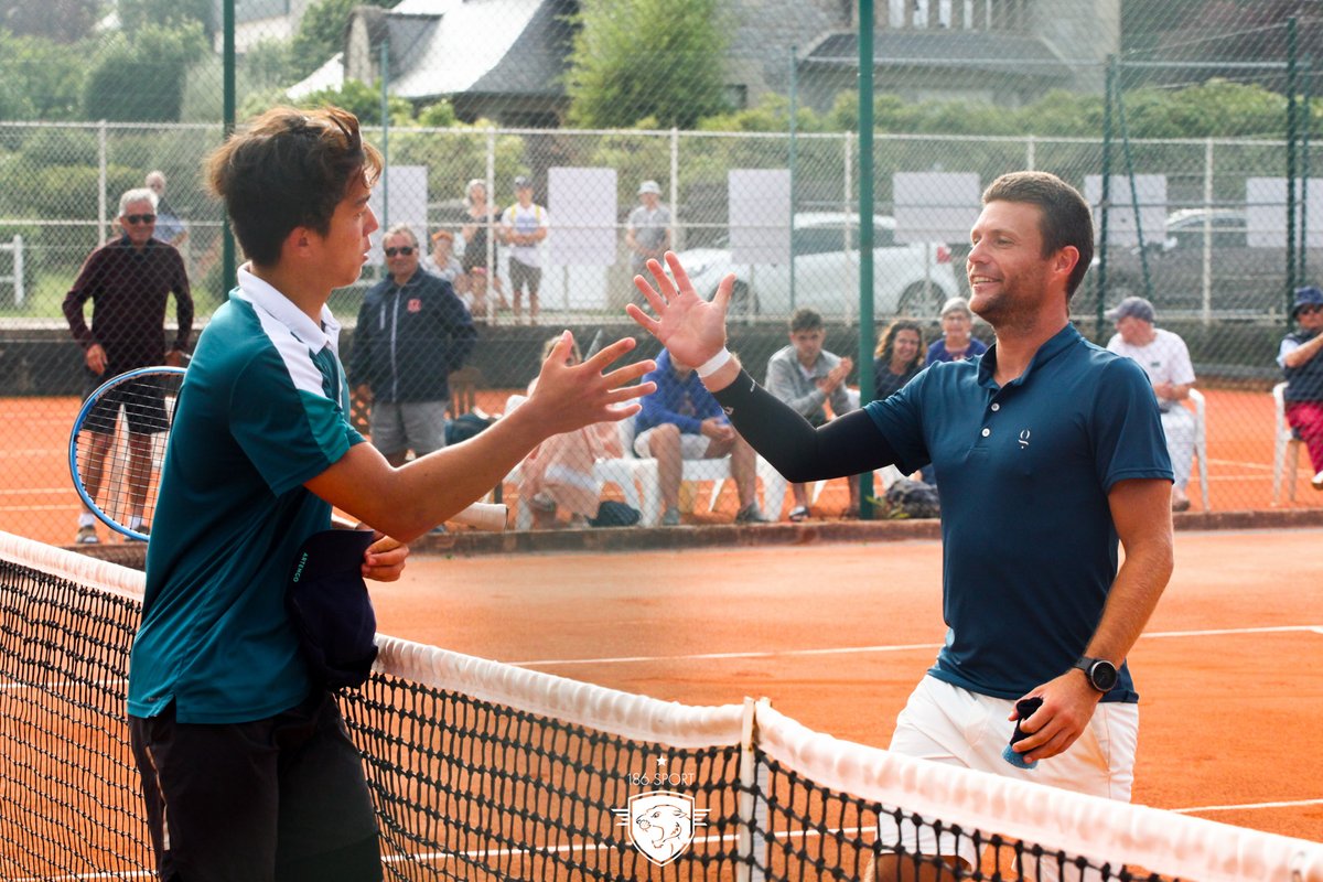 La Solution Formalités était partenaire cette année encore de l'Open international de tennis de St-Lunaire, en Bretagne. Merci aux organisateurs de nous permettre d'associer l'image de notre entreprise aux valeurs de cette belle discipline.⬇️ #LSF #Tennis 
📸 Léo Laurent