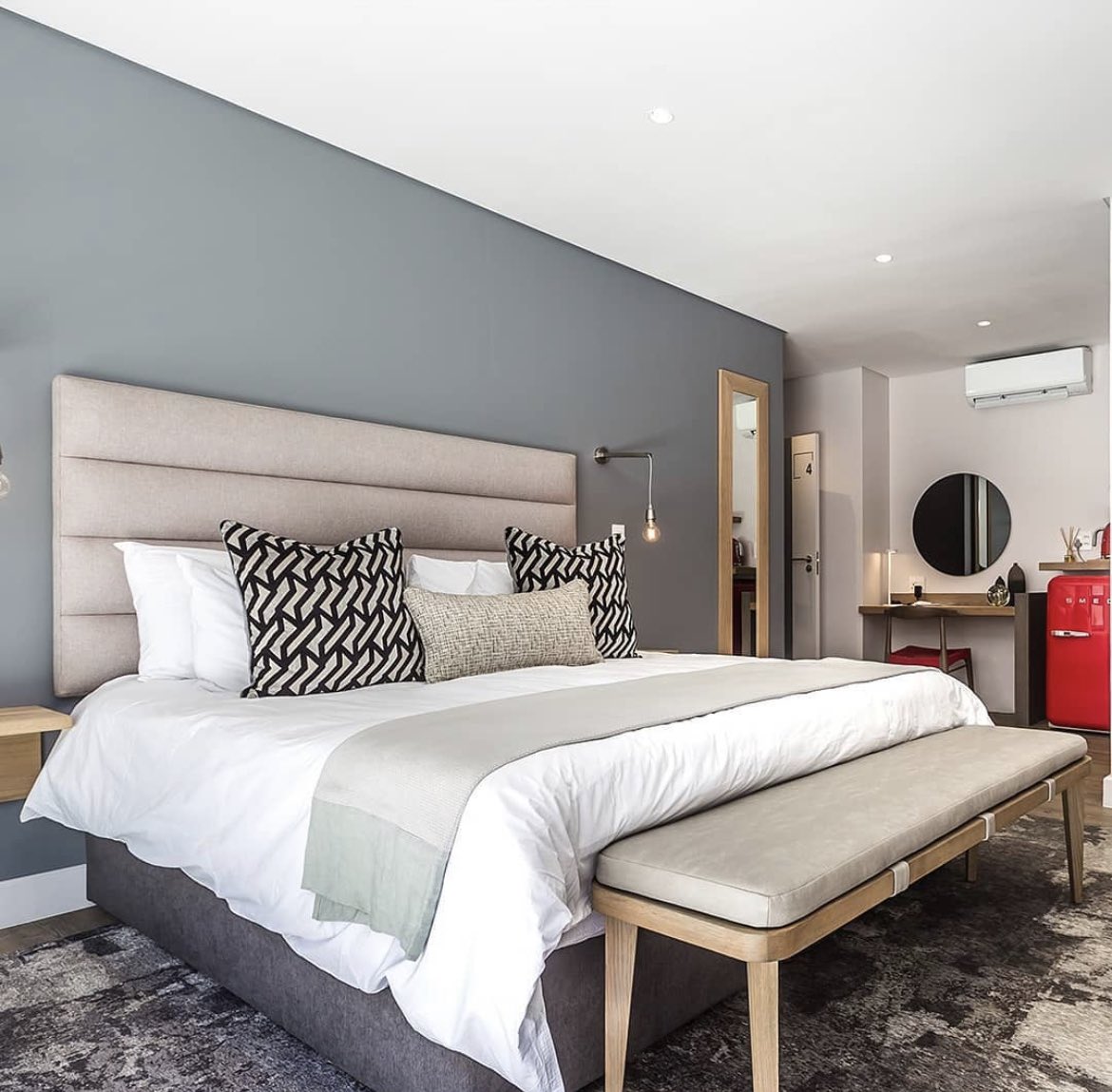thejunctionhtl's tweet photo. Beds so comfy and rooms so stylish, you wouldn’t want to leave.

Take advantage of our winter warmer rates, at only R950 per room per night. 

Call us on 083 400 1009 to book your room. 

#thejunction #boutiquehotel #plettenbergbay #luxuryhotel #travelblogger https://t.co/haXaGm0UTz