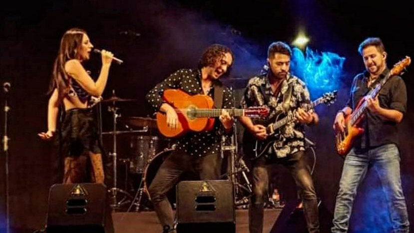 Anoche VOLVÍ A SER NIÑA 💘🎶
Echaba mucho de menos esto😢
Y fue ayer en Santa Marta de Tormes donde de la mano de mi equipo, mi gente y mi pavi @makioficial vivimos algo ÚNICO.
Quien quiere mas CONCIS???☝🏼#culturasegura #concierto