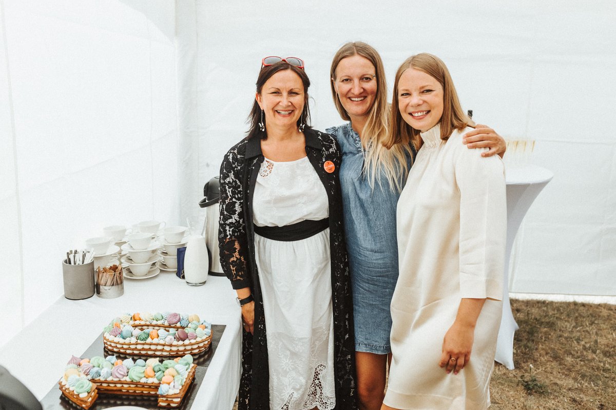 Bankuaugstskola's tweet image. Jau kopš 2010. gada BA aktīvi veicinājusi radošuma un radošo industriju izpratni, radošo industriju uzņēmējdarbību un dizaina domāšanu dažādās industrijās. Paldies kolēģiem – @DitaDanosa, Tatjana Volkova un @LilitaSparane par būtisko ieguldījumu! 

ej.uz/qrrn