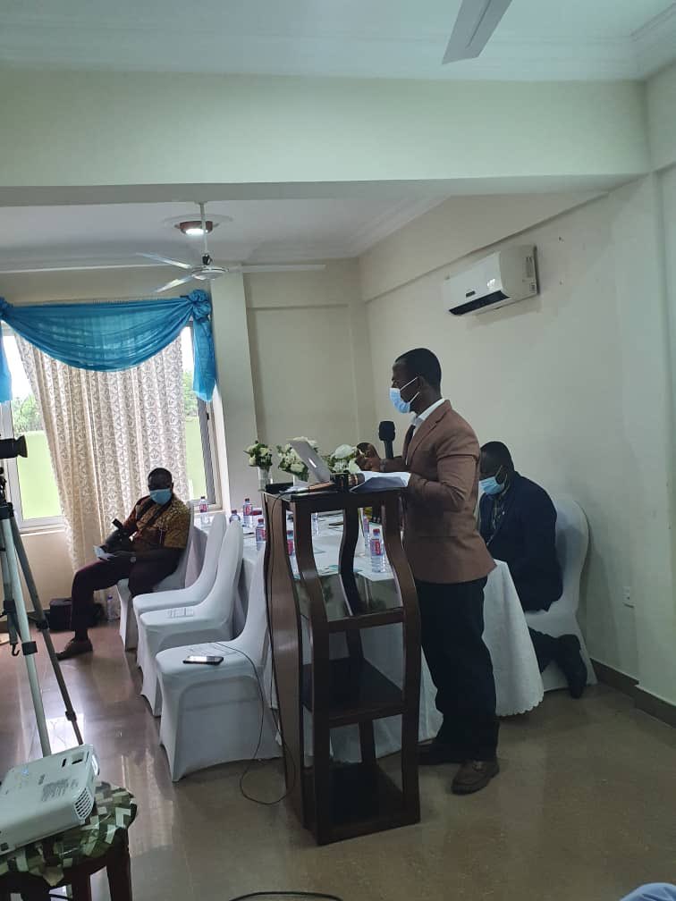 RuthSwanwick's tweet photo. Our @dani Fobi shares his work with the deaf community in Ghana @deaf_education https://t.co/RiBtnMgbE0