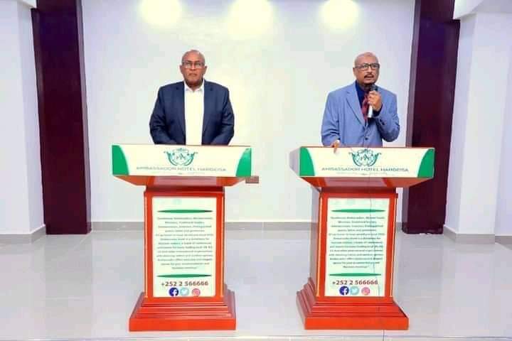 Cabdiraxmaan_Er's tweet photo. Guddoomiyaha Xisbiga WADDANI Cabdiraxmaan Cirro 

“Xan badan ayaa jirta Oo ah in Fadhiga Koowaad ee Golaha Wakiillada lagu qaban doono meel ka baxsan Golaha, taasina waa sharci darro Iyo qayrul Dastuuri” https://t.co/BoqYKhREl3
