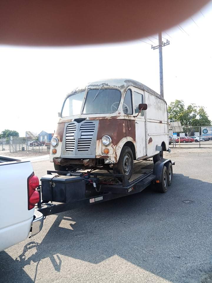 TheCoffeePost65's tweet photo. Who wants to see a new build as our 1965 Metro International leaves Stockton California #Coffee https://t.co/uRMaMDm7jE