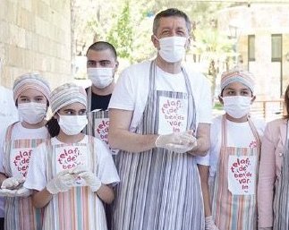 cengizaksan's tweet photo. AK Parti'nin en umutlu başladığı ve en başarısız olan bakanlarının başında MEB Bakanı Ziya Selçuk geliyor. Eğitim sistemindeki eksiklerden tutun da pandemi sürecinde kırsalda yaşayan çocukların internet ve tablete erişimindeki yetersiz kalışına kadar bir çok konuda başarısız oldu https://t.co/0mSQHmycUg