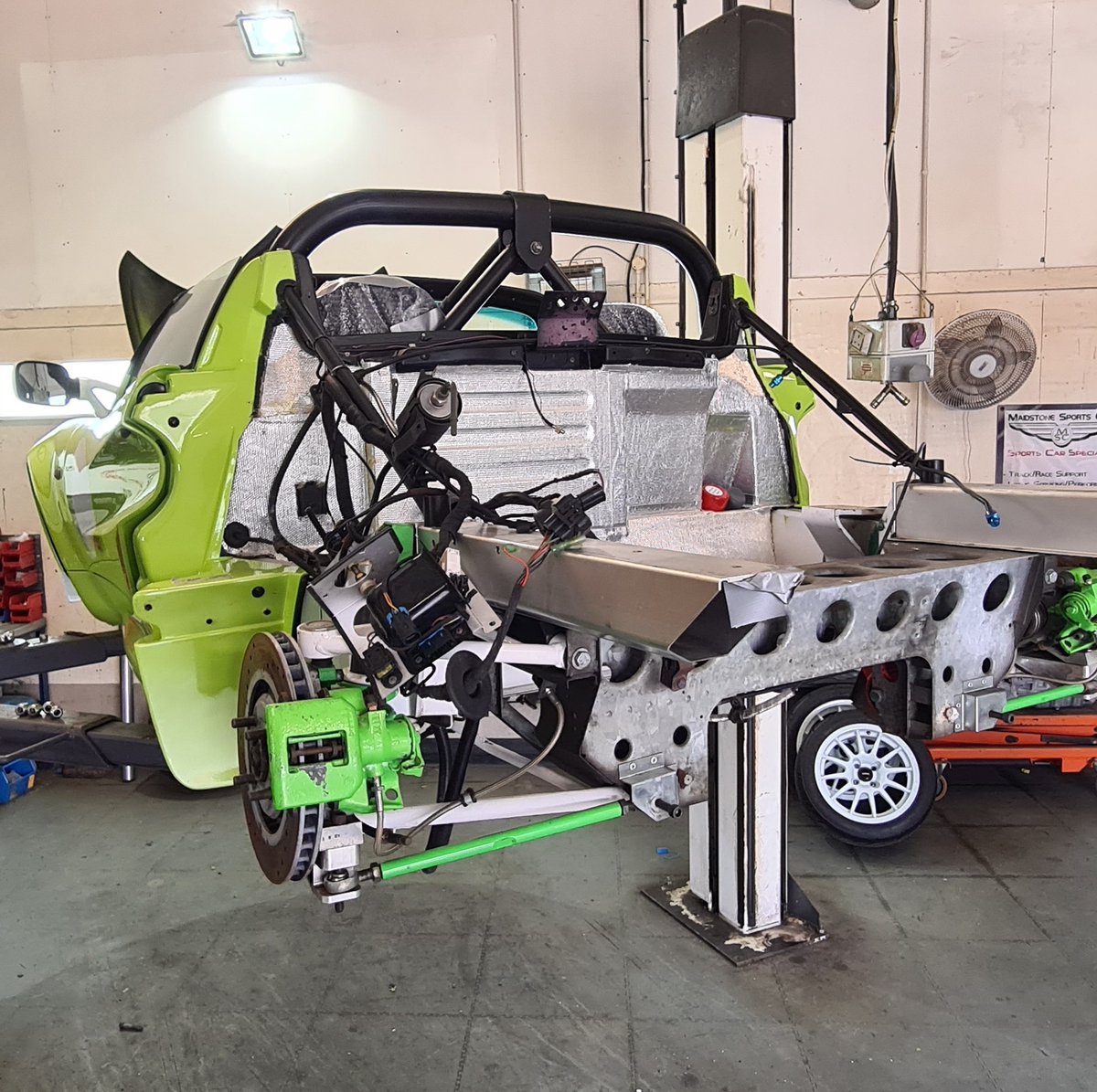 Team_MSC's tweet photo. Lotus Elise S1 comes in for suspension overhaul, brake upgrade and Honda conversion
#MaidstoneSportsCars
-
-
-
-
#lotuselise #lotus #elise #elisek20 #k20 #hondak20 #hondaelise #lotuselises1 #elises1 https://t.co/AEYxm1trfo