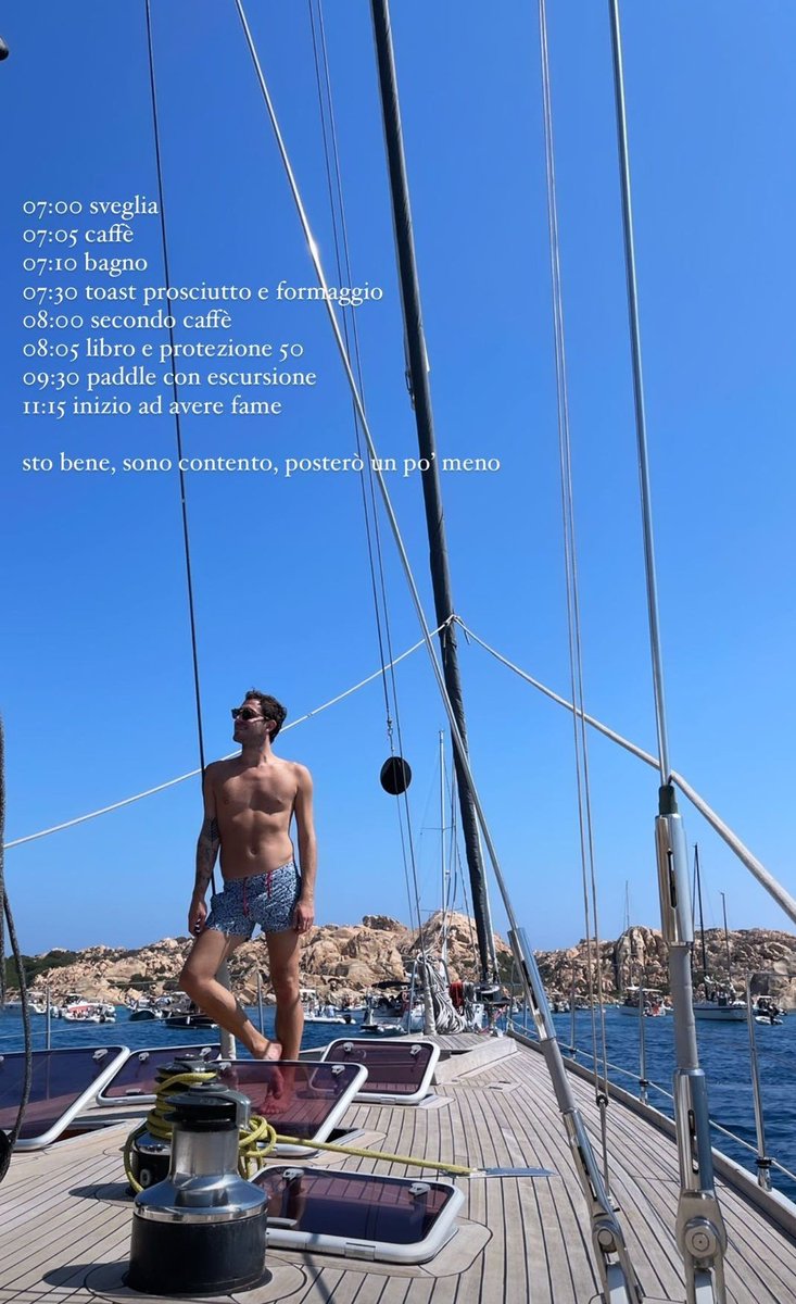 GiuliaFan29's tweet photo. "Sto bene, sono contento, posterò un po' meno"...

Quello che conta di più è che tu stia bene e che sei felice. 😘💖 #tzvip https://t.co/KSTzmFJNdm
