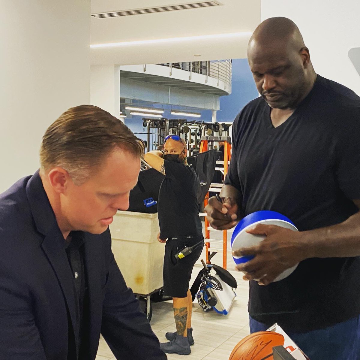 Jake_Steger's tweet photo. What an amazing day at the Downtown Miami YMCA yesterday! Got to meet @SHAQ filming a TV commercial for The General car insurance. What a nice guy! #PraiseHim #blessed #ymcasoflo #ymca #miami @ymcasoflo https://t.co/mdqNKEwIPj
