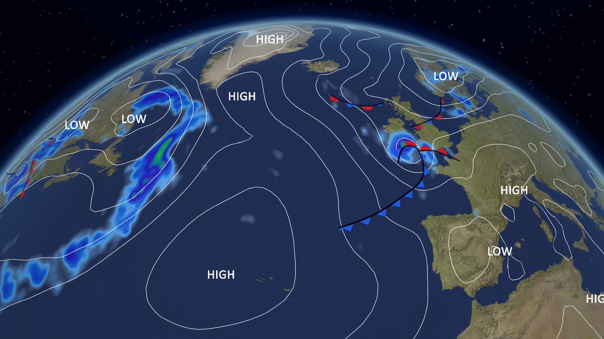 Hudsonweather's tweet image. Quite unusual at this time of the year to get a depression like this one for Cornwall tonight. Named storm Evert, there's an Amber warning in place. Severe and disruptive gales likely - gusts may be in excess of 70mph in most exposed spots.