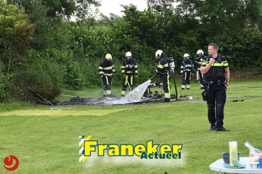 Tent op camping gaat in vlammen op in Franeker
