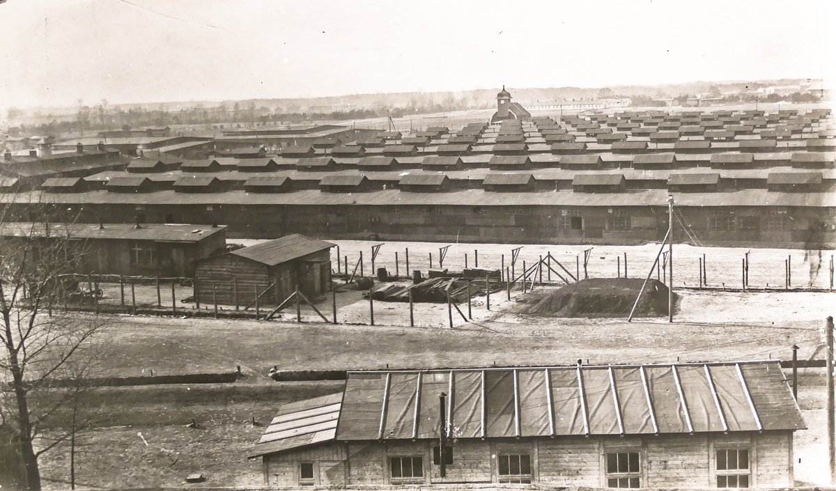 Das Stadtmuseum Cottbus (<a href="/GeschichteCB/">Stadtarchiv und Stadtmuseum Cottbus</a>) hat bei der <a href="/ddbkultur/">@ddbkultur@openbiblio.social</a> 1 virtuelle Ausstellung zum Cottbusser #Kriegsgefangenlager (1914–24) mit zahlreichen, unveröffentlichten Fotos veröffentlicht, die das Lagerleben aus unterschiedlichen Perspektiven zeigt. 1/3

…ungen.deutsche-digitale-bibliothek.de/lager-cottbus/…