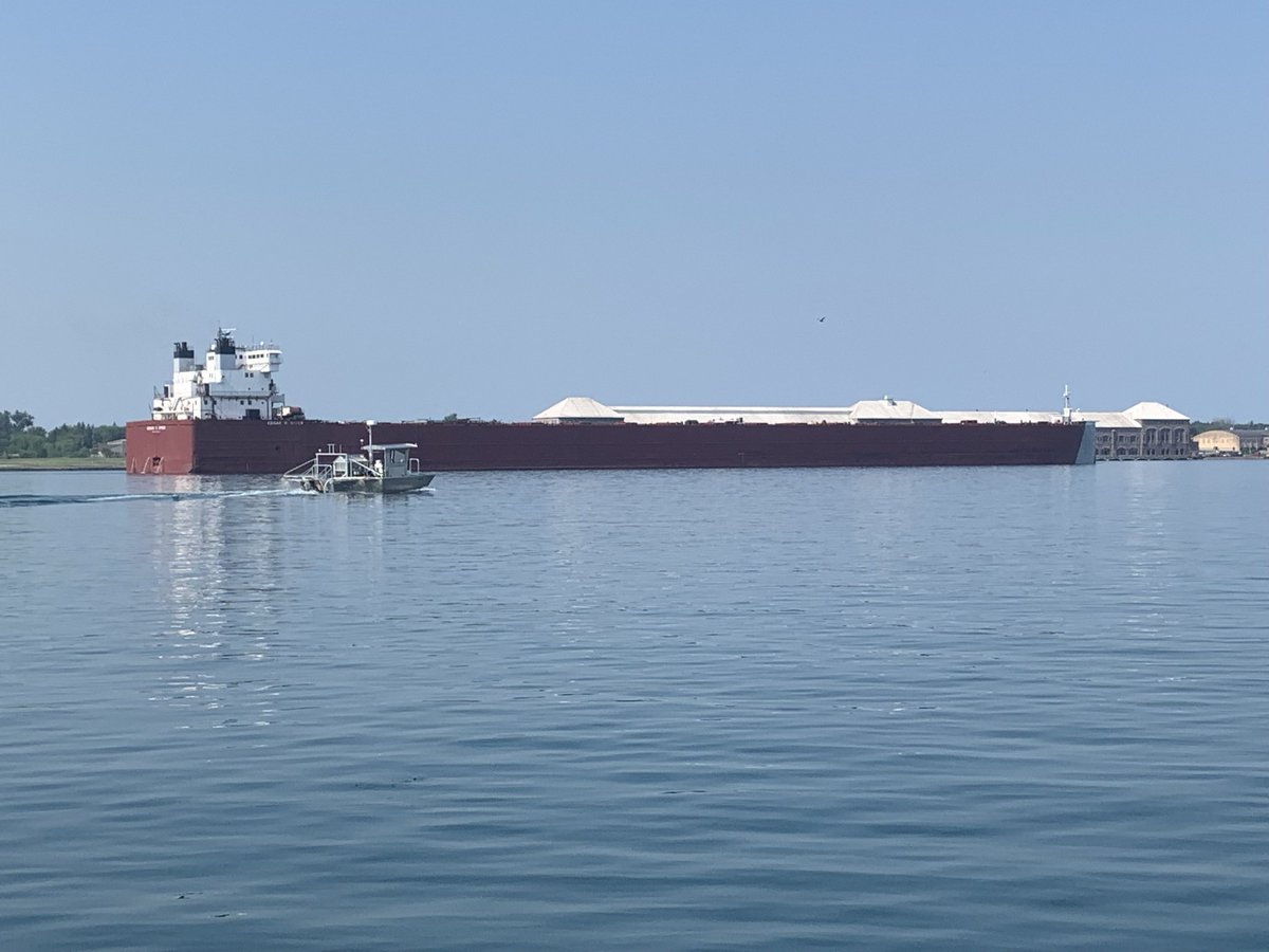 CskiChris's tweet photo. @LampreyControl @ofah @OODMag @GordEllis @DFO_Central St Maryโs River Bayluscide applications wrapping up on a glorious day. Back drop with 1,000 footer E BSpeer. Not a bad work location. #lampreycontrol #theplane https://t.co/3G1uuh3cdP