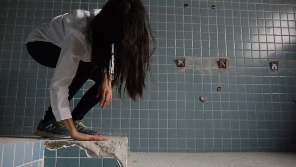 AnnePointNL's tweet photo. In Passing © ANNE• 2019⠀
A short film about navigating the invisible⠀
with Miku Tsuchiya

#shortfilm #art #film #movement #cinematography #dance #womanpower #storytelling #choreography #collaboration #InPrisoned #window #reachout #rhythm #invisible #connect #tbt #london #japan https://t.co/QJWFYYwW32