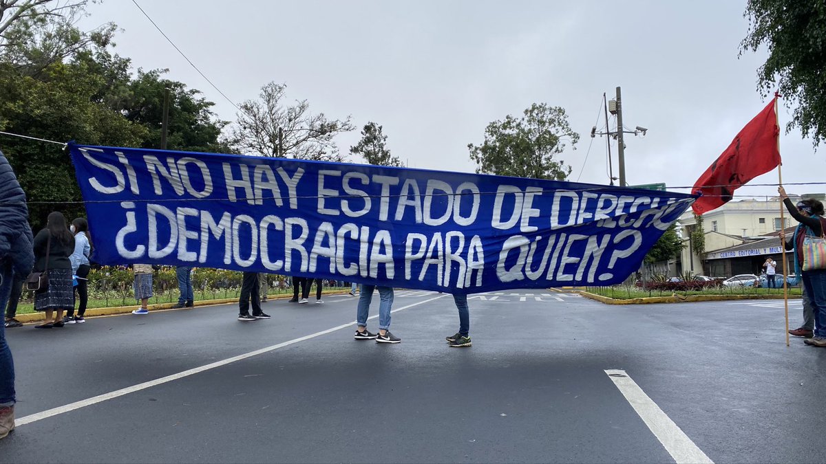 KiqeCante's tweet photo. #Nacional #EnImágenes | Reflejado en fotografías, así inician las manifestaciones del #ParoNacional29J convocado para este día.

Los motivo son exigir la renuncia del presidente y la fiscal general del MP.

Y usted qué opina? 🤔🤔

Precaución en el tránsito!

📸 Varias fuentes https://t.co/1x8abWT1j8