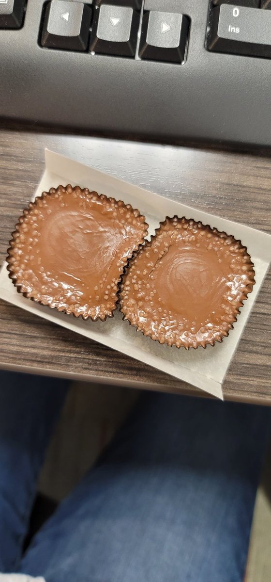 sidrawrrr's tweet photo. Ew! What are these dots??? 🤢 @reeses https://t.co/nxAneX9Tnf