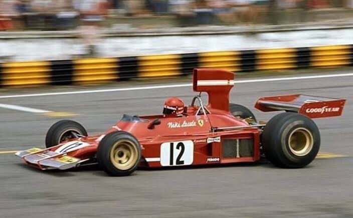Uzun aradan sonra geri döndüm:)Yaklaşık 50 sayfa boyunca Niki Lauda’nın pilotajını incelediğim analiz yazımı tamamladım.(İngilizce)Yazıyı bir yerde yayınlamak istiyorum ancak ne yapacağımdan emin olamadım.Bu konuda yardımcı olabilirseniz çok sevinirim. <a href="/yigittezcano/">Yigit Tezcan</a>  <a href="/serhanacar/">Serhan Acar</a>
