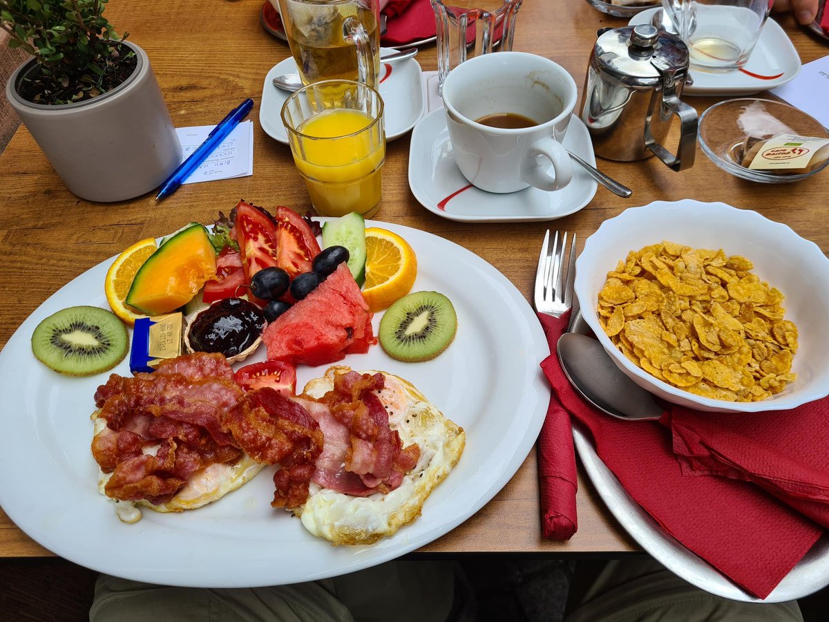 My dad went to a German cafe that had \, image size:1200x900
