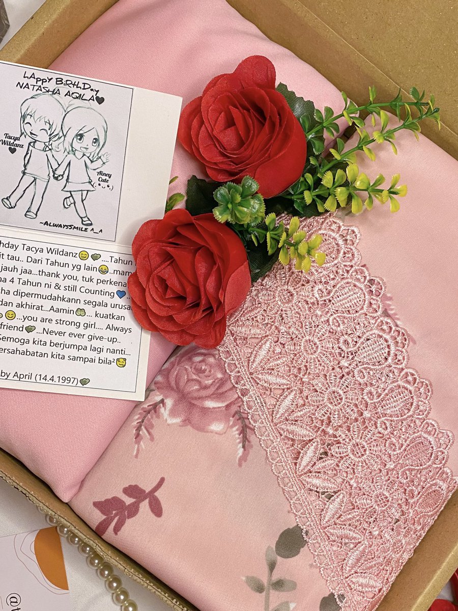 set giftbox telekung ni rm80 jeee?😍 dalam satu box ada telekung set, wish card &amp; flowers😘 dah inc postage tauu🧸

boleh bagi as hadiah birthday kawan2 or even self-reward!💘 add picture rm3 onlyyy

wa.me/60139351312