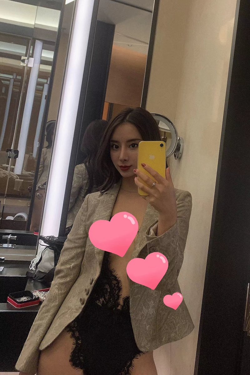 YZQG9999's tweet photo. 隔壁这个点儿就开始了，有点早啊 https://t.co/JVZzrgOmsr