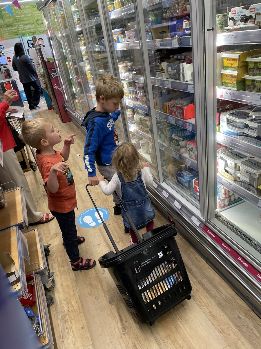 What’s your least favourite thing about the summer holidays? 

Mine is having take all of the kids to the shop 50million times a week…they NEVER stop eating.

#summerholidays #mumlife