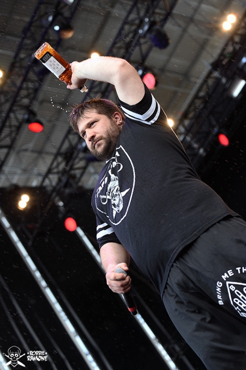 Extremúsika Festival (@extremusikaf) on Twitter photo Y algún jueves nos convertimos en Bourbon Kings.⚡🍾
📷 <a href="/kingsbourbon/">Bourbon Kings</a> (2018) por Robbie Ramone.
#tbt #ThrowbackThursday Y algún jueves nos convertimos en Bourbon Kings.⚡🍾
📷 <a href="/kingsbourbon/">Bourbon Kings</a> (2018) por Robbie Ramone.
#tbt #ThrowbackThursday