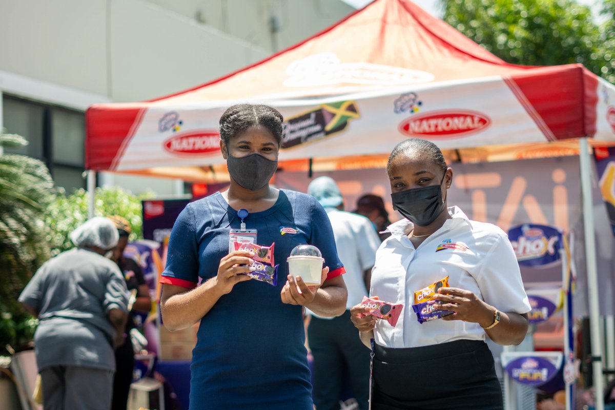 nationalbakery's tweet photo. Throwback to our Internal Chox Launch! New flavours are coming! Can you guess them?

#NationalBakery
#National 
#CHOX
#CreatingDeliciousMoments https://t.co/ZYepXKNUHc