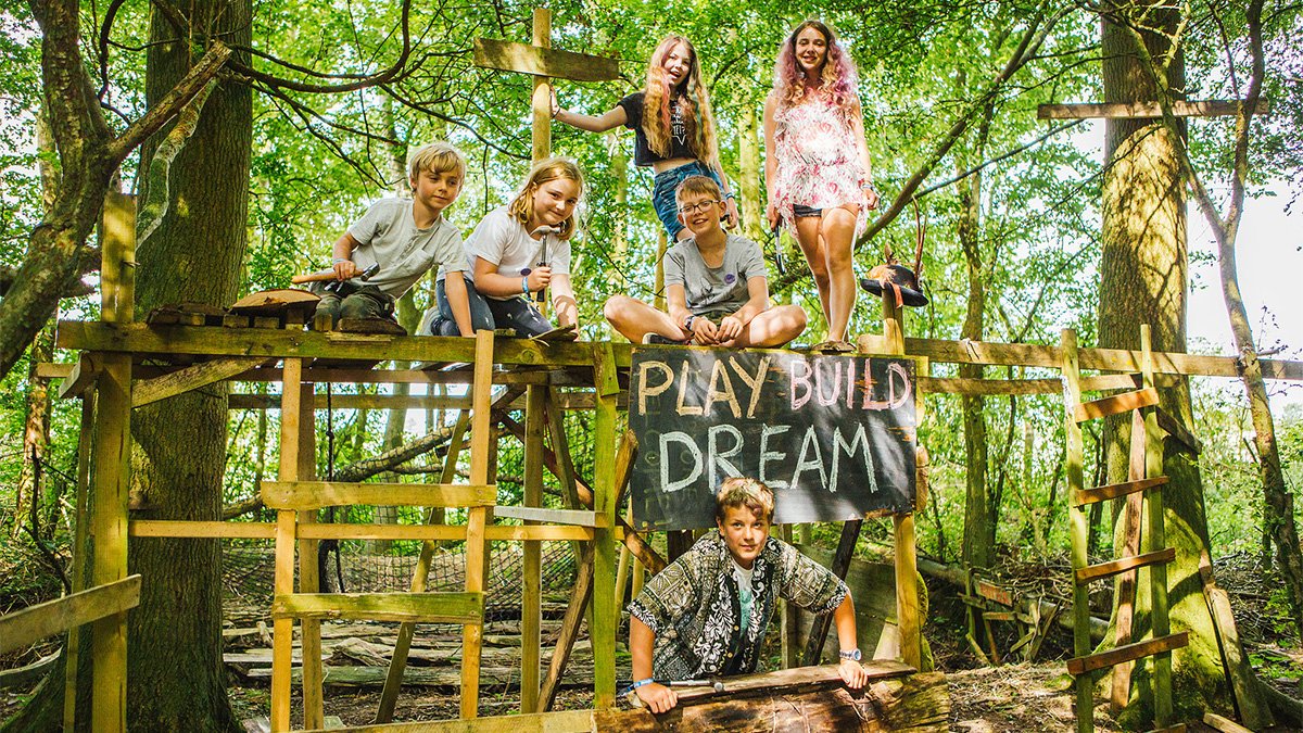ComptonVerney's tweet photo. Join us for the adventure play challenge of a life time this summer 🛠️ Get hands on with the @woodlandtribe to construct the ultimate wooden play structure in our Grounds.
Wed 11- Sun 15 Aug & Wed 18 - Sun 22 Aug
BOOK NOW👉 https://t.co/zMir8akuZB
#SummerOfPlay #PlayBuildDream https://t.co/wIaMjLeHVB