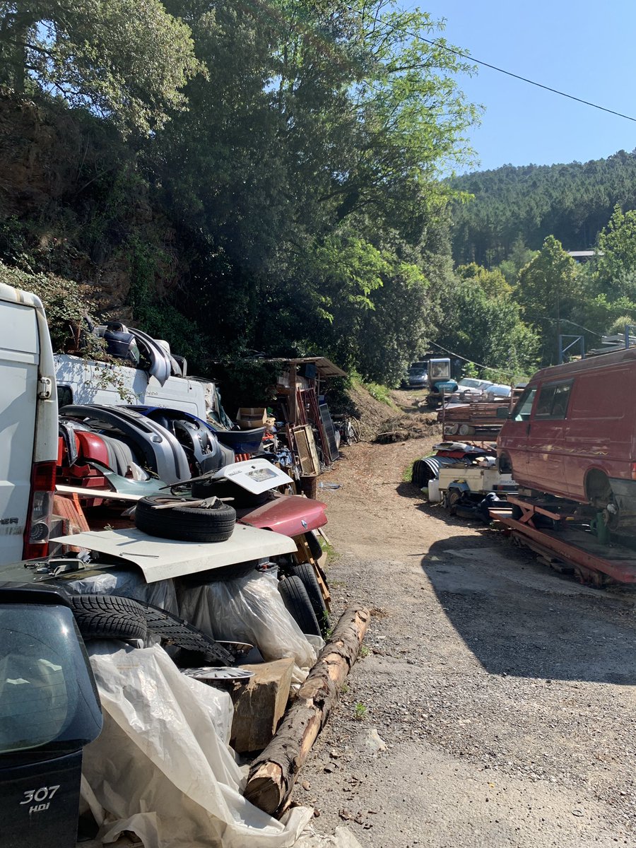 powdergig's tweet photo. Vieilles caisses #stecroixvalleefrancaise #pollution Ôtez-ça https://t.co/t6Ji8HDSTU