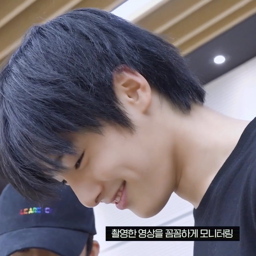 low quality jeongin (@lqinniie) on Twitter photo 