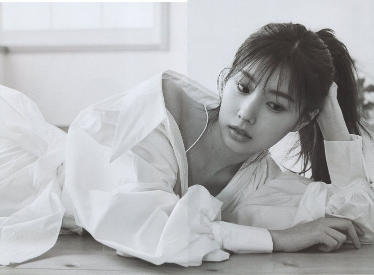 Tell me I’m not the girl you described to your friends during 6th grade when they asked you, “tell me about your dream girl.”