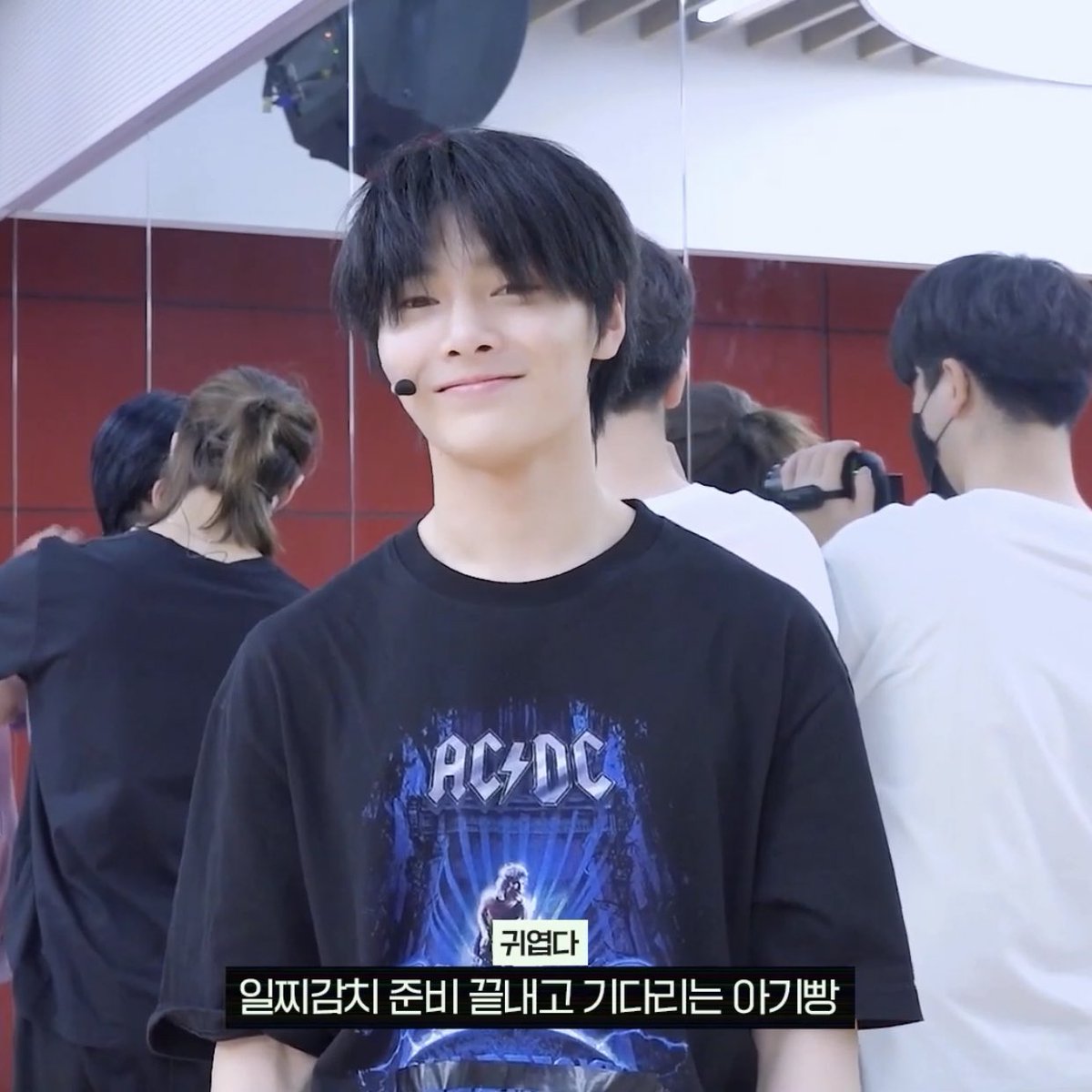 low quality jeongin (@lqinniie) on Twitter photo 