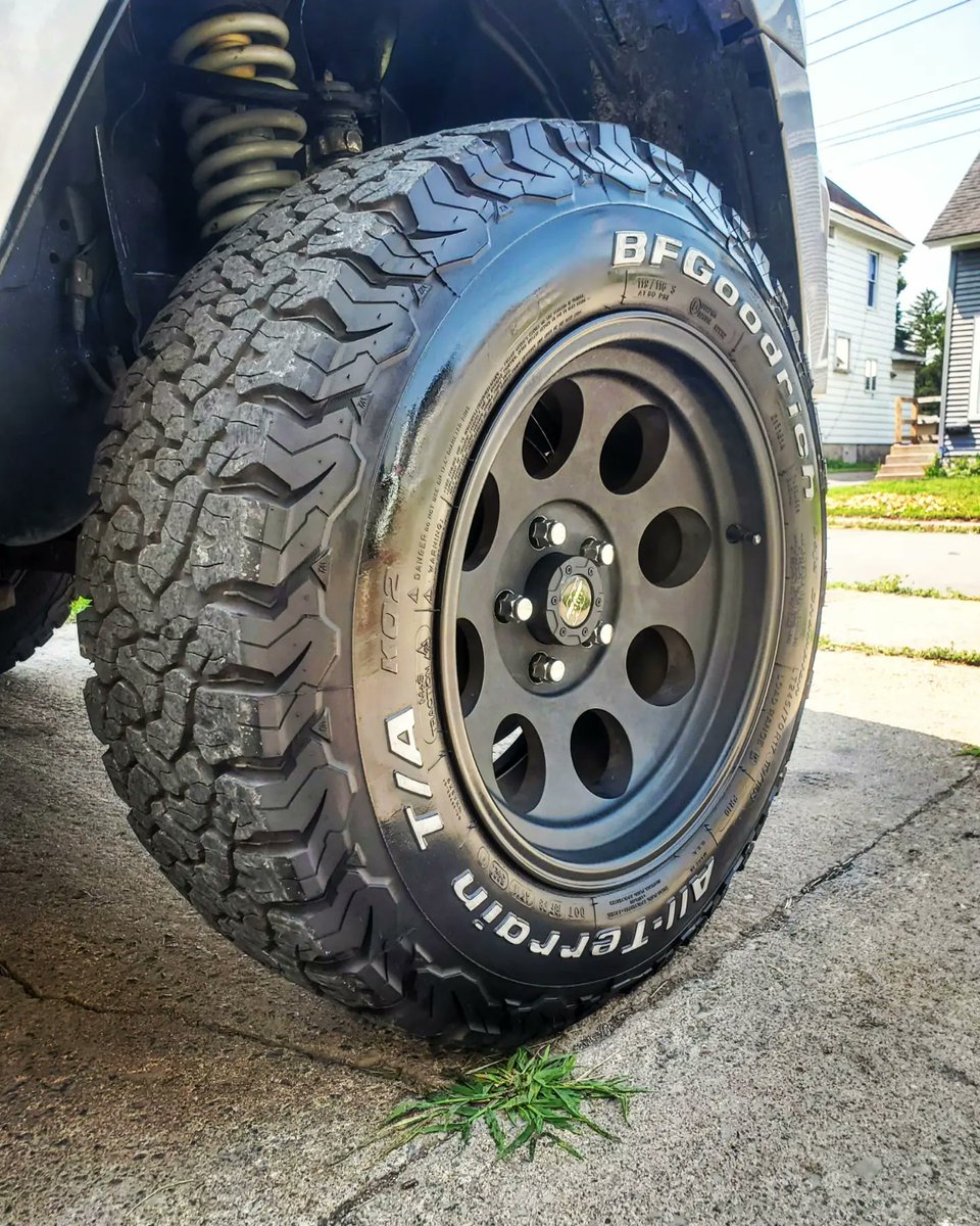NorthernWK's tweet photo. Thank you @BFGoodrichTires for making amazing #tread 🇺🇸

🇺🇸 Follow @NorthernWK 🇺🇸

#jeep #jeepwk #grandcherokee #bfgoodrich #builtnotbought #workforit #NY https://t.co/YnAo5WoBbt