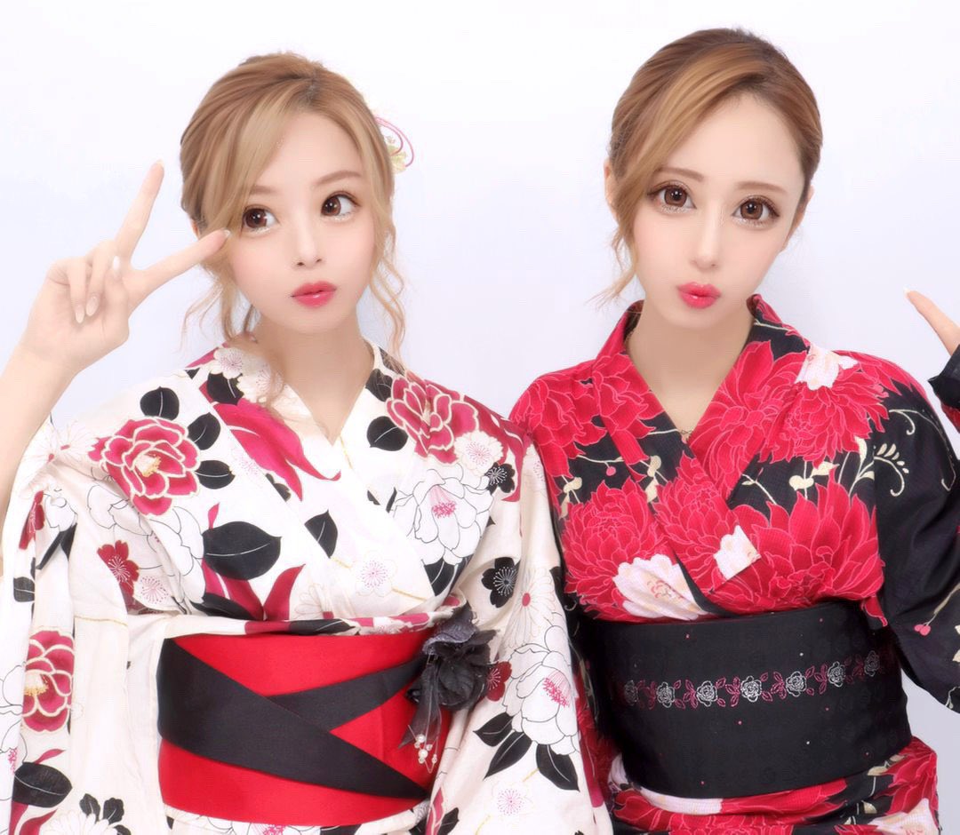 chibirinaa's tweet photo. あんどあーる♡
Kawaii ぎゃう達♥️♥️♥️

いつもぷりくら♡
送ってくれて
ありがとう💓💜💓

Kawaii作り屋さん👧🏼💛💛
まだまだ夏休み👱🏾‍♀️⭐️
おまちしてますよん👯‍♀️💞🤍

#あんどあーる
#ちびりなプロデュース
#おまかせヘアセット
￥1100- https://t.co/VImMIomdth