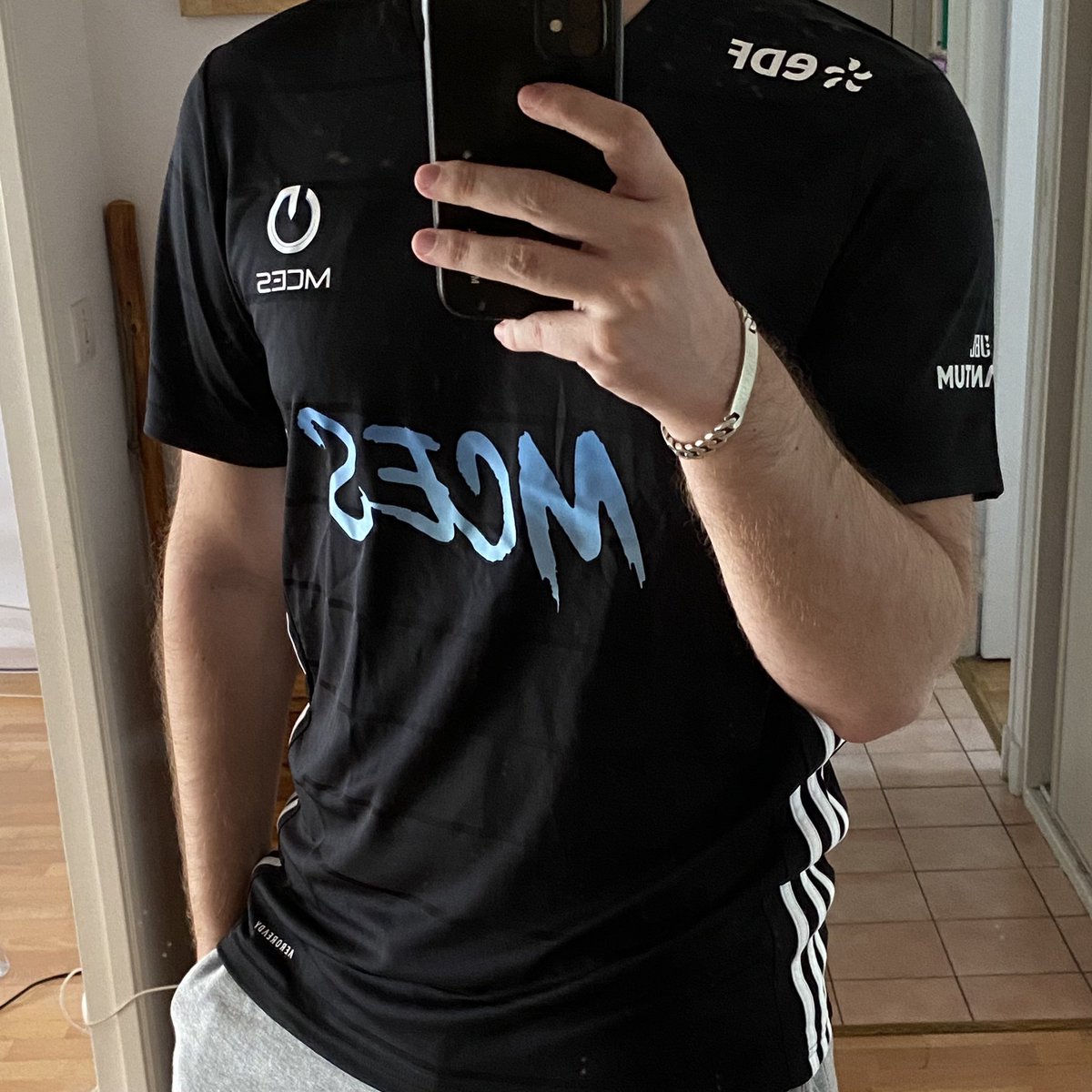 Mr_ArtAll's tweet photo. Le maillot est top et la qualité 👌🏼
Merci @MCES_officiel @adidasFR
#MCESpower https://t.co/RDN2i8T7Rt
