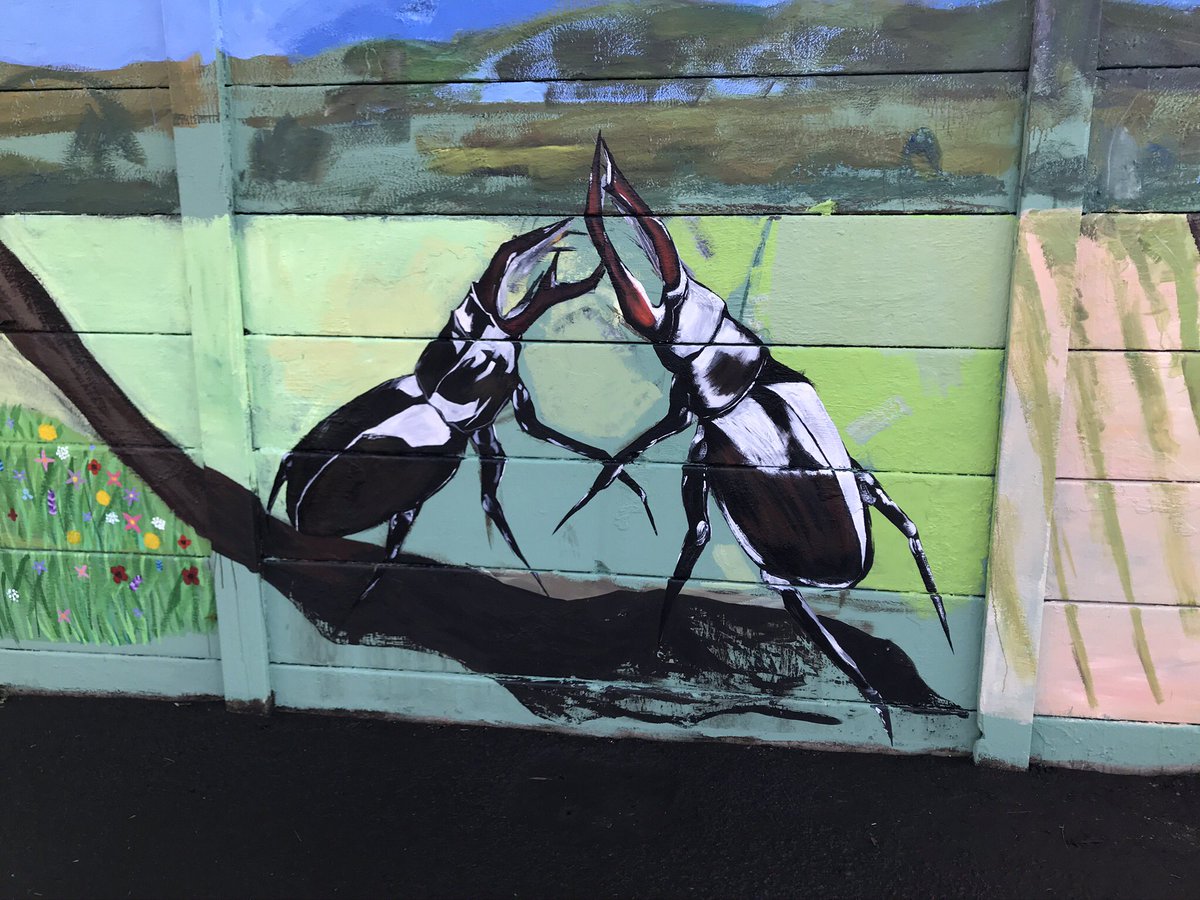 GarfieldWandle's tweet photo. Mural painting going well in Garfield Rec playground. Thanks to Ricards Lodge High art students for the great work and to @Merton_Council for the Ward Allocation Funding. https://t.co/UJptJTEe9O