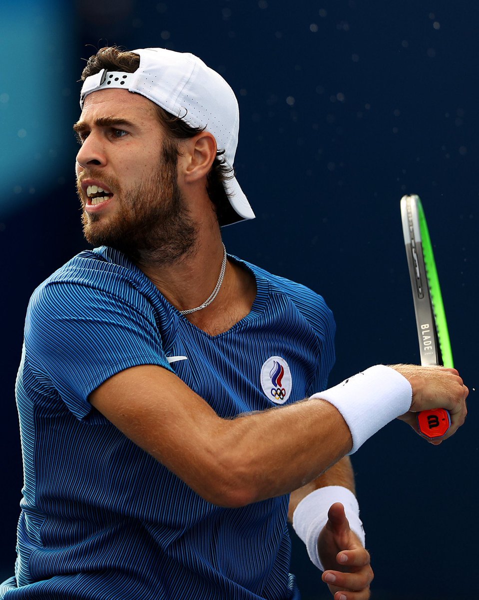 karenkhachanov's tweet photo. Just do it💪🏻🙏🏻🤞🏻 #Semifinal #ROC @Olympics @Tokyo2020 https://t.co/43jfneuzkj