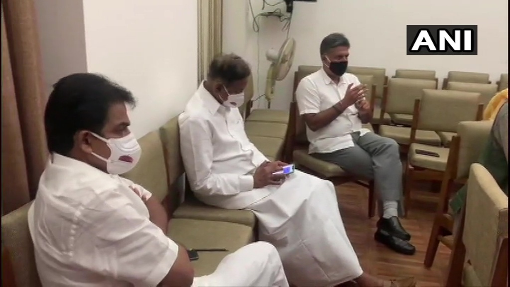ANI's tweet photo. Delhi: A joint meeting of a group of Lok Sabha and Rajya Sabha MPs, constituted by Chairperson of Congress Parliamentary Party (CPP) Sonia Gandhi, is underway at CPP office in Parliament. https://t.co/dREjFEuXnl