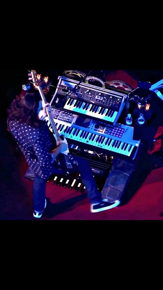 HAPPY BIRTHDAY GEDDY LEE!!  