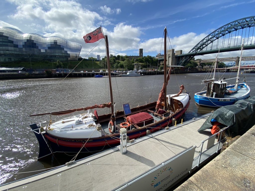 rileyssurf's tweet photo. Newcastle quayside AM 290721. An old Tynemouth Lifeboat in the foreground. #newcastle #newcastleupontyne #quayside #newcastlequayside #tynebridge #rivertyne #RNLI #lifeboat https://t.co/Au9G6UzovI