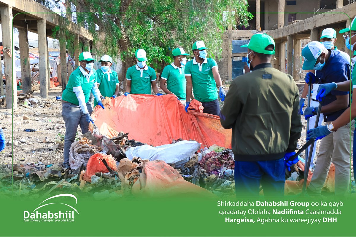 Dahabshil's tweet photo. Today #Dahabshiil donated cleaning equipment & Participated in a General Cleaning campaign in Hargeisa. an initiative by @AbdikarimMoge and the new Local Council! #CleanHargeisa #NadiifiHargeysa
#FastMoneyTransfer https://t.co/OmUJuGxtYz