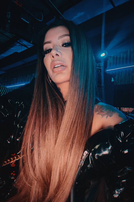 Tuve una noche de cabello Perfecto 😏 https://t.co/CAtN1XZWL8<a href="/tag/masturbacionfemenina"class="tags"><span>#masturbacionfemenina</span></a>