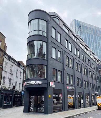 ロンドンの丸亀製麺に既視感？「ジョン・ウィック」のコンチネンタルホテルだwww