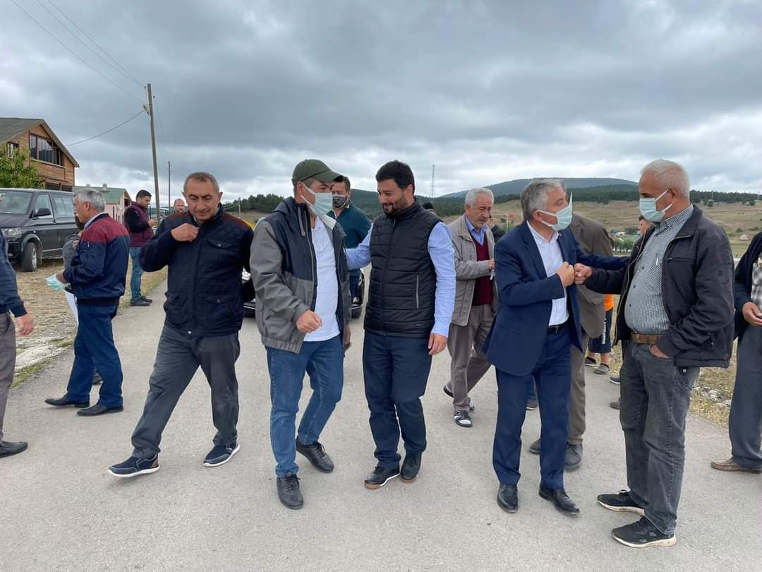 isagul52's tweet photo. Kağıthane Belediye Başkanımız Mevlüt Öztekinden  Mesudiyemize Müjde!

Kardeş Belediyemizden Kapalı Halı Saha yapına start verildi

Kağıthane Belediye Başkanımız Mevlüt Öztekine İlçem adına teşekkürlerimi sunuyorum @MevlutOztekin https://t.co/clHAVhMwuj
