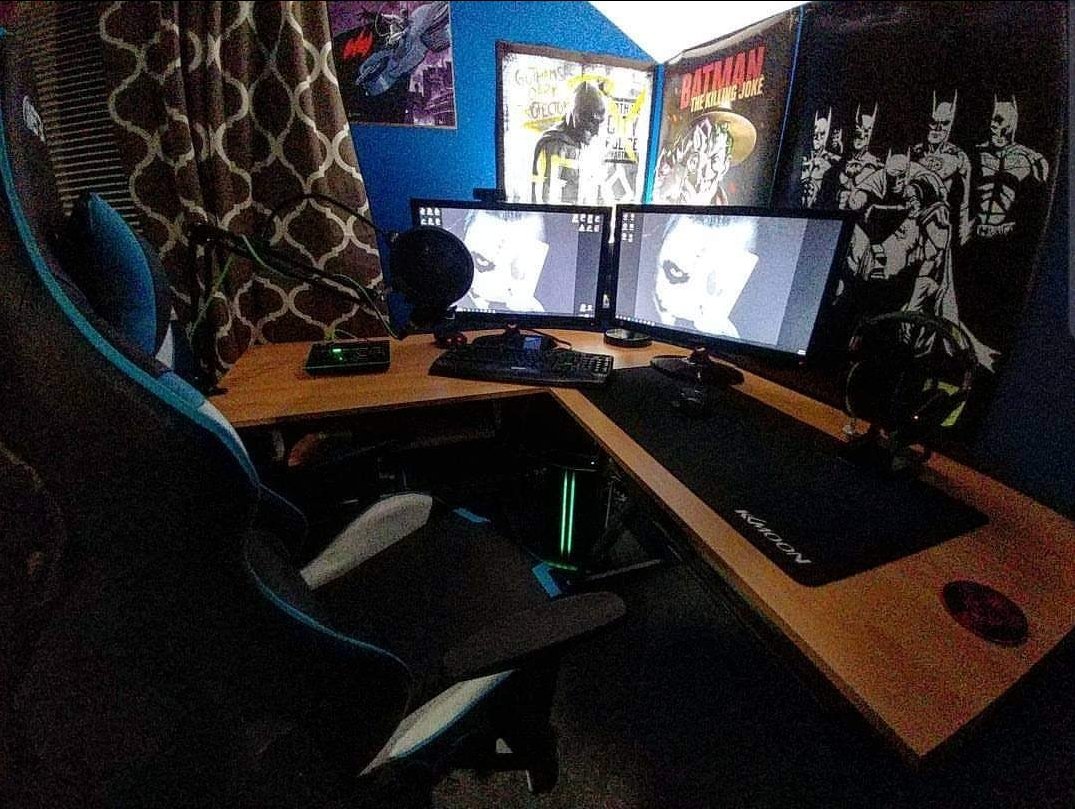 erebus_jr's tweet photo. Dug through some old photos...my #PC has come a long way.
#custombuildpc #corsair #twitch #pcbuild #computerbuilds #pcporn @CORSAIR @AMDPC @pcworld #nofilter https://t.co/ZVbf1P1pqv