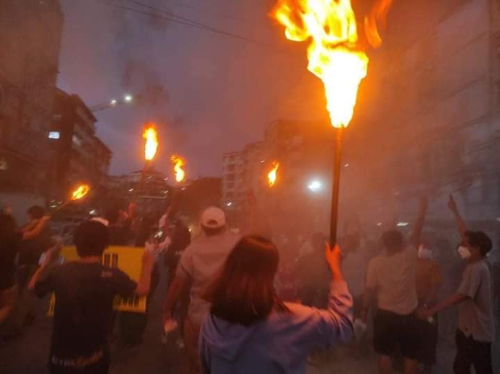 Master73312059's tweet photo. If you are cold -blooded look at this
that is the sign of never give up mindset until we get our democracy we want ever.
#July29Coup 
#WhatsHappeningInMyanmar 
#StopTorture 
#StopSACFromRobbingO2 https://t.co/lVDlrKu1gp