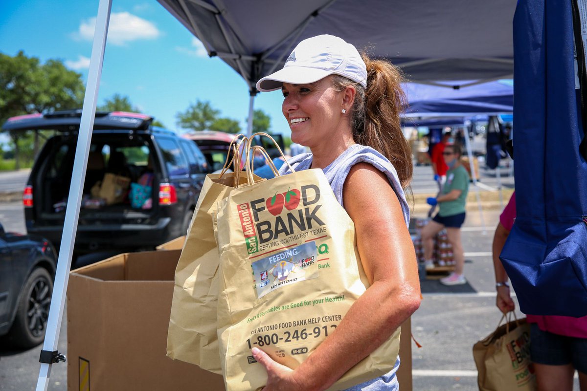 CBCSocial's tweet image. We are doing it again CBC! Partnering with the San Antonio Food Bank to have a Mega Food Distribution this Saturday, July 31st from 10am-Noon in parking lot B. You can still register for food by going to communitybible.com and click on the orange "In Need of Food?" icon.