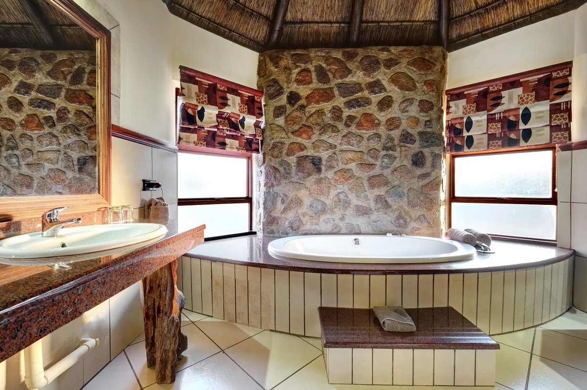 ZebulaLodge's tweet photo. β³οΈ Golfers here is a secret deal just for you!!ποΈββοΈ
Stay and play the Zebula Golf course this weekend and get our Bush Lodge rooms for π² R995 per night per person sharing.
Visit https://t.co/Pop5xyDx8f to find out more and to book. βοΈ
#zebula #Limpopo #golfer https://t.co/PV86191EMT
