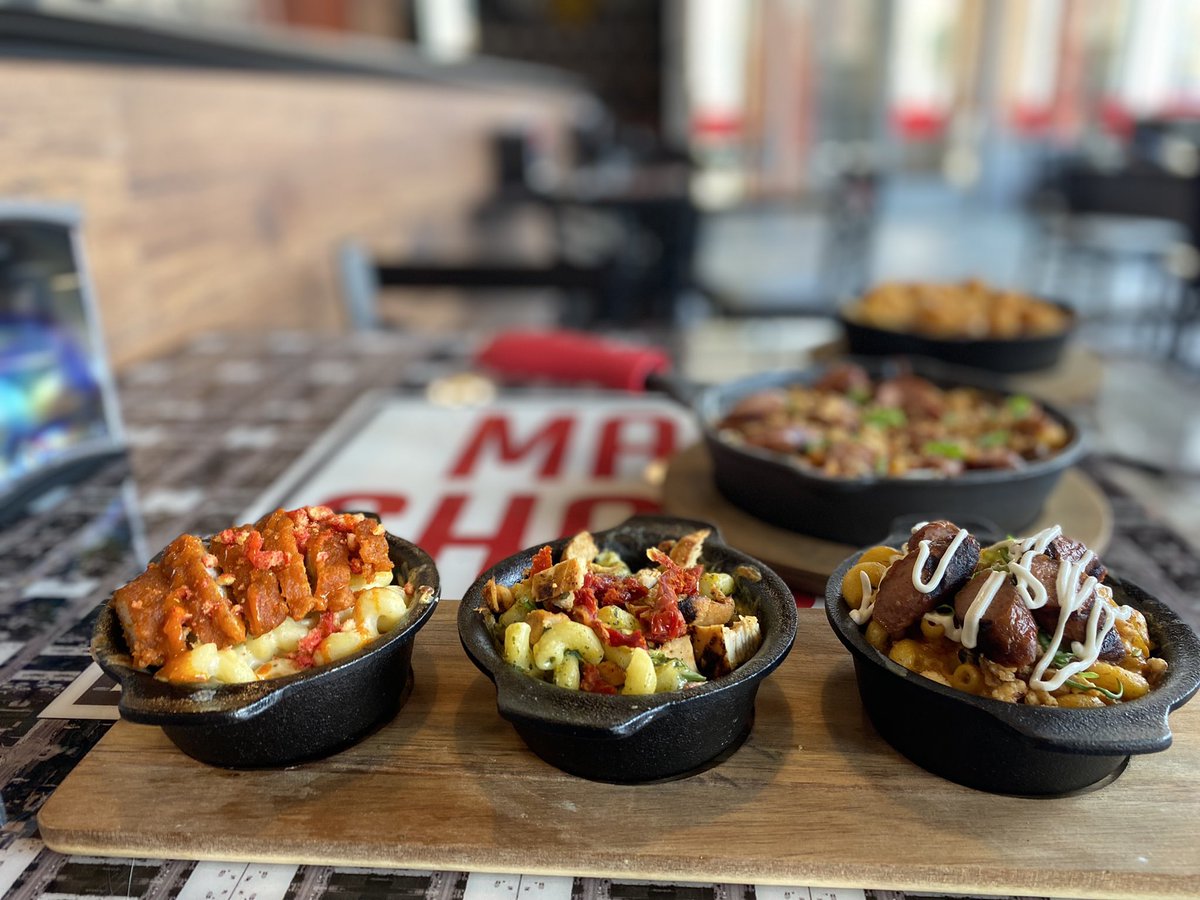 katarinav9's tweet photo. Coolest job in the world. Taste testing Mac & Cheese today? Don’t mind if I do! New minority owned Mac & Cheese spot on Brady Street is getting ready to open next week! They let me get a sneak peek of their kitchen preps ahead of the grand opening. #MacShack https://t.co/RryyO0fx0L