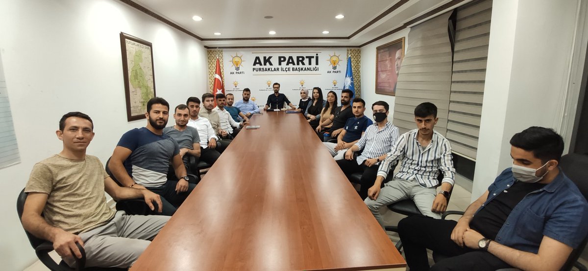 Haftalık olağan yönetim kurulu toplantımız gençlik kolları başkanımız
sayın @ErdemSokullu6 başkanlığında gerçekleştirilmiştir.
#ErdemliGençlik
#AKGençlikyetistirir
<a href="/akgenclikankara/">AK Gençlik Ankara</a> 
<a href="/burakyildiz06/">Burak YILDIZ</a>
<a href="/ServetTurkayik/">Servet Türkayık🇹🇷</a>
<a href="/Ertugrulcetin06/">Ertuğrul ÇETİN🇹🇷</a>